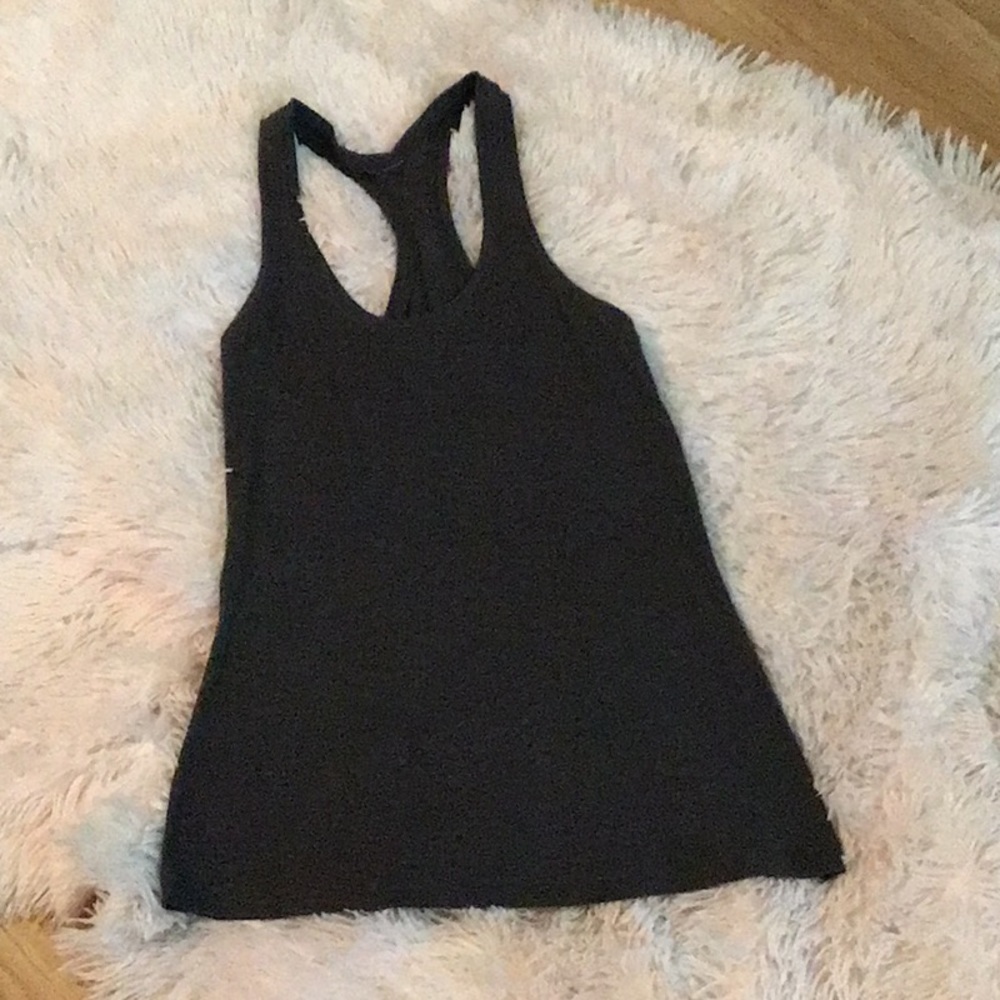 Lululemon size 4 tank